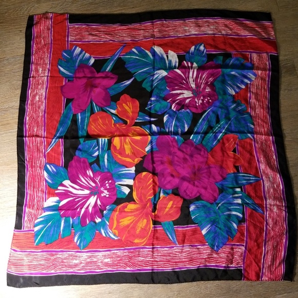 Scarf - Picture 1 of 2